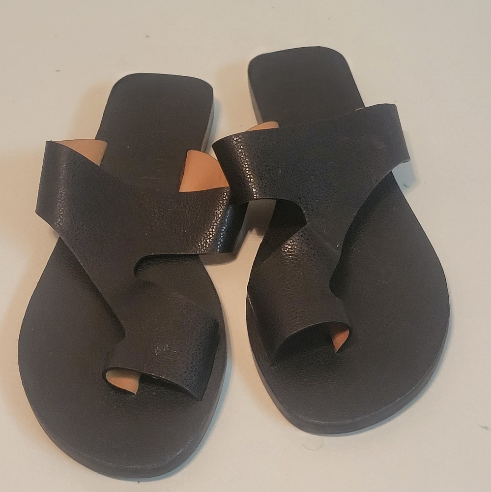 Antonio Melani black flat slippers 8.5 - Picture 4 of 10